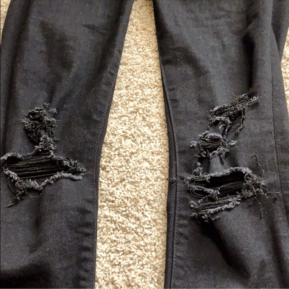 ABERCROMBIE Ripped Low
Rise Skinny Jeans Sz 26